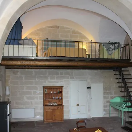 Palazzo Tamborino Cezzi Nyaraló *