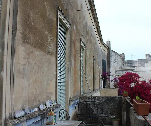 Palazzo Tamborino Cezzi Tatil Evi