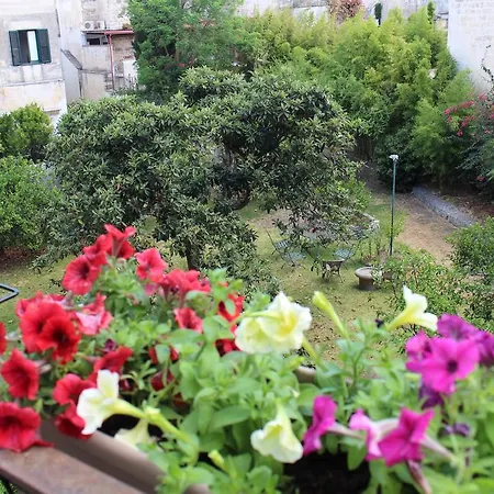 Palazzo Tamborino Cezzi לצ'ה